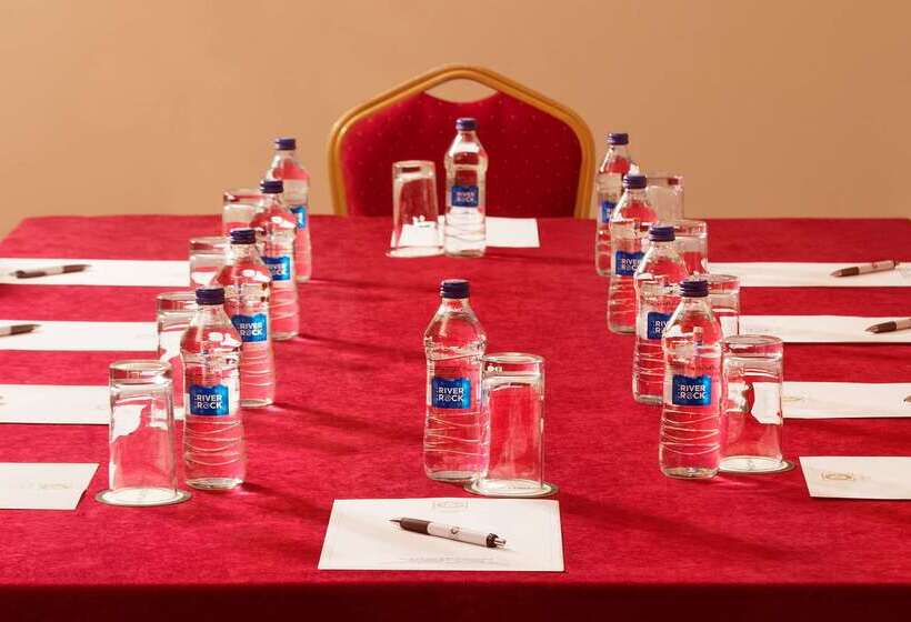 The Royal Hotel And Leisure Centre