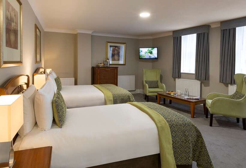 The Royal Hotel And Leisure Centre