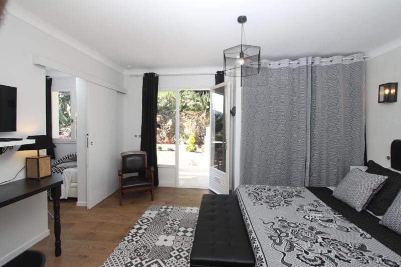 Villa Tricoli B&b Avec Piscine