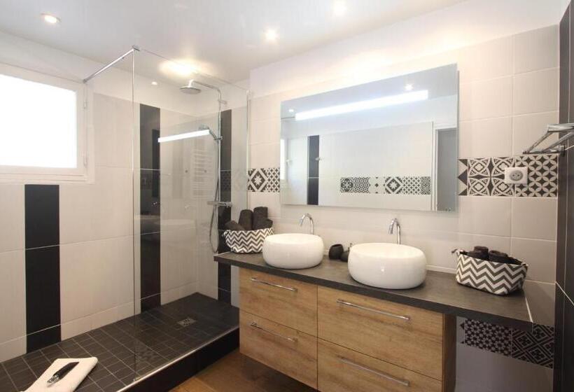 Villa Tricoli B&b Avec Piscine