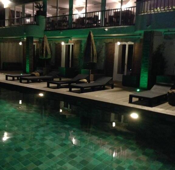 Villa Tricoli B&b Avec Piscine