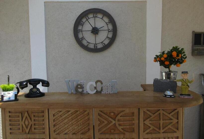 Villa Tricoli B&b Avec Piscine