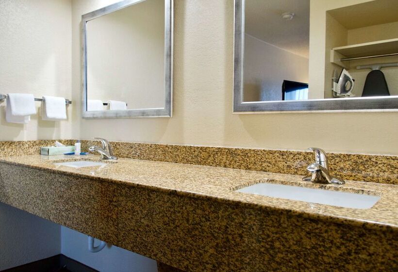 Best Western Thunderbird Motel