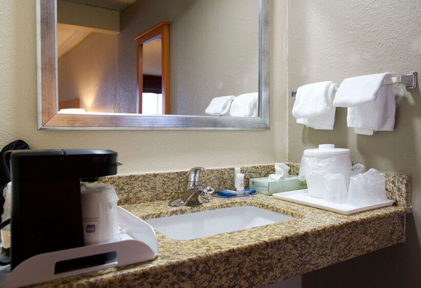 Best Western Thunderbird Motel