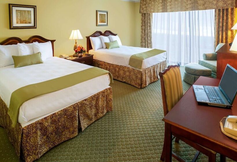 Clarion Hotel & Suites Convention Center Fredericksburg