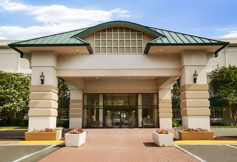 Clarion Hotel & Suites Convention Center Fredericksburg