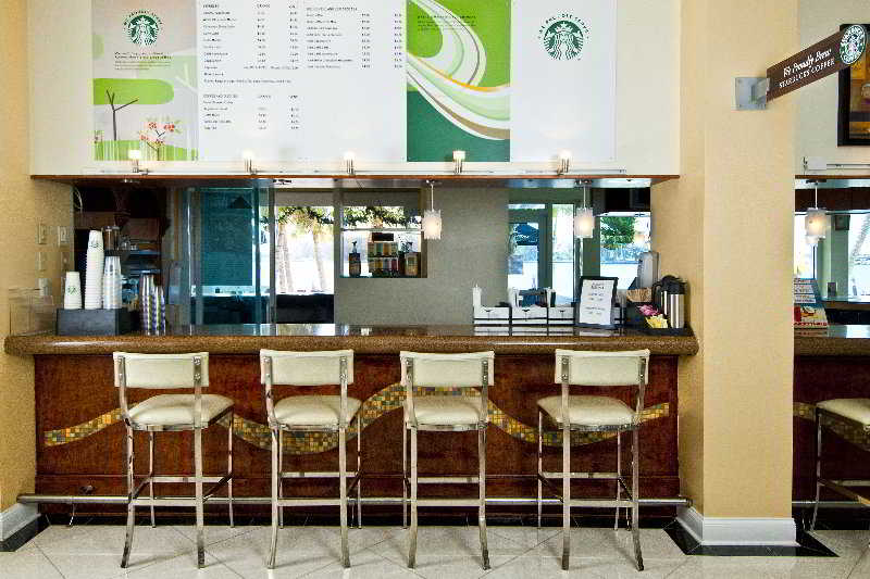 DreamView Beachfront Hotel & Resort