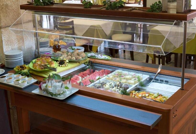 호텔 Alianthos Beach