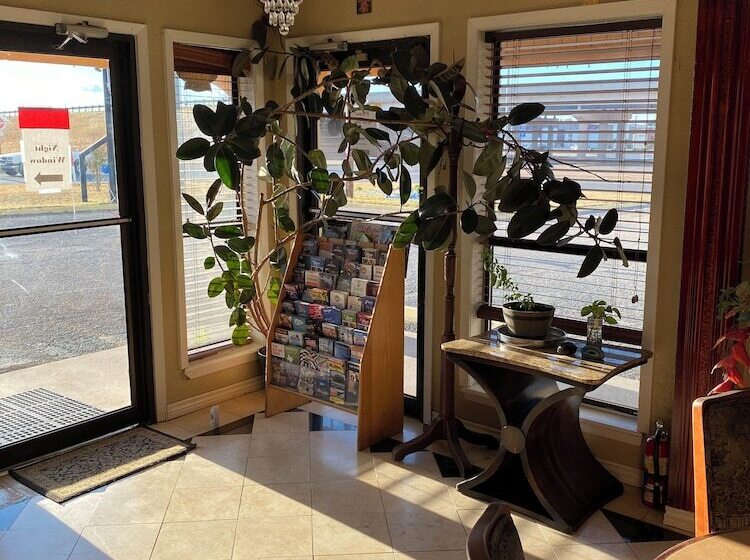 בית מלון כפרי American Star Inn