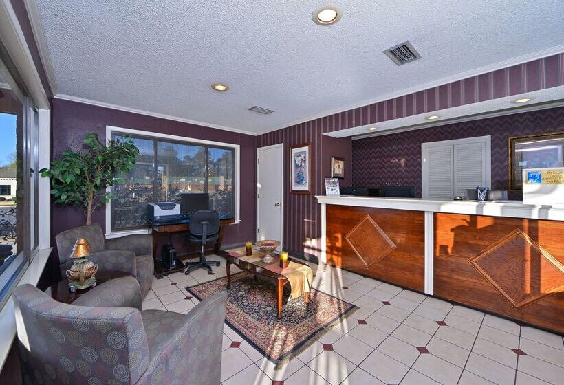 هتل Xecutive Inn And Suites