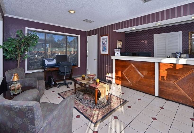 בית מלון כפרי Xecutive Inn And Suites