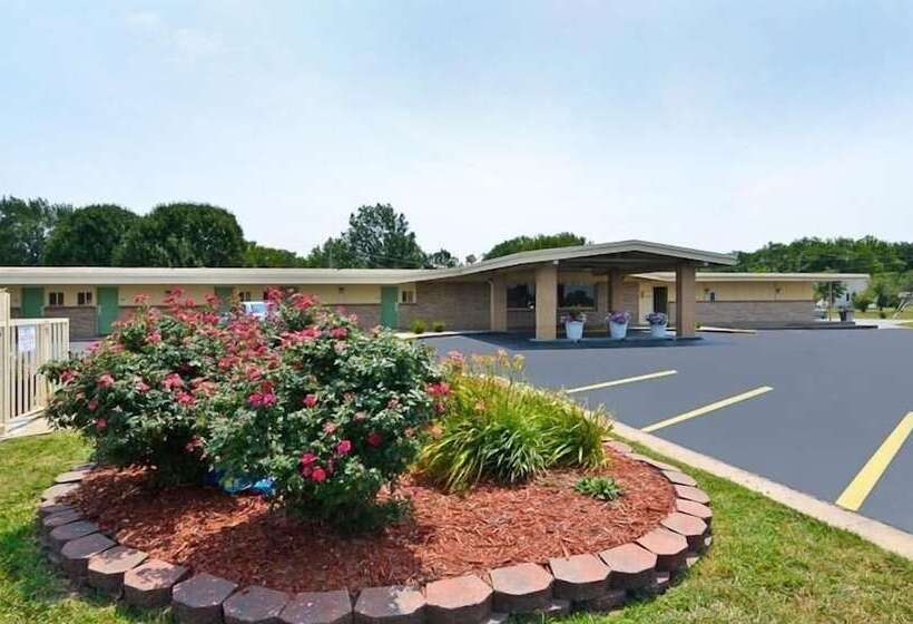 فندق Americas Best Value Inn Iola