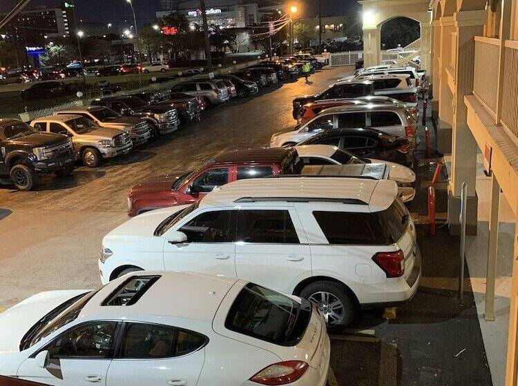 בית מלון כפרי Americas Best Value Inn Near Nrg Park/medical Center