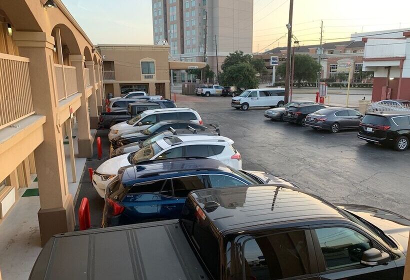 בית מלון כפרי Americas Best Value Inn Near Nrg Park/medical Center