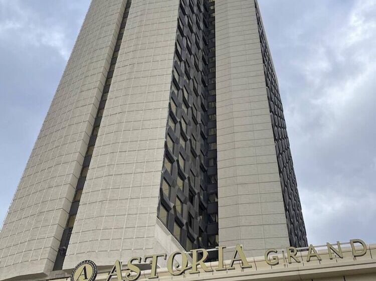 ホテル Astoria Grand