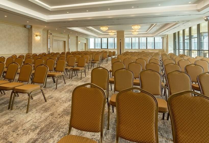 ホテル Astoria Grand