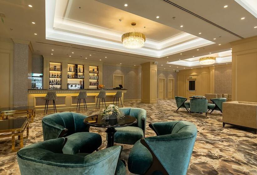 ホテル Astoria Grand