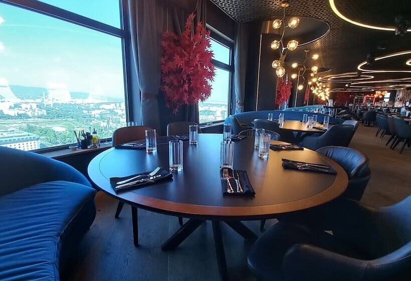 ホテル Astoria Grand