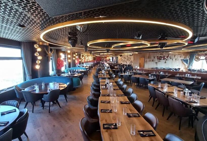 ホテル Astoria Grand