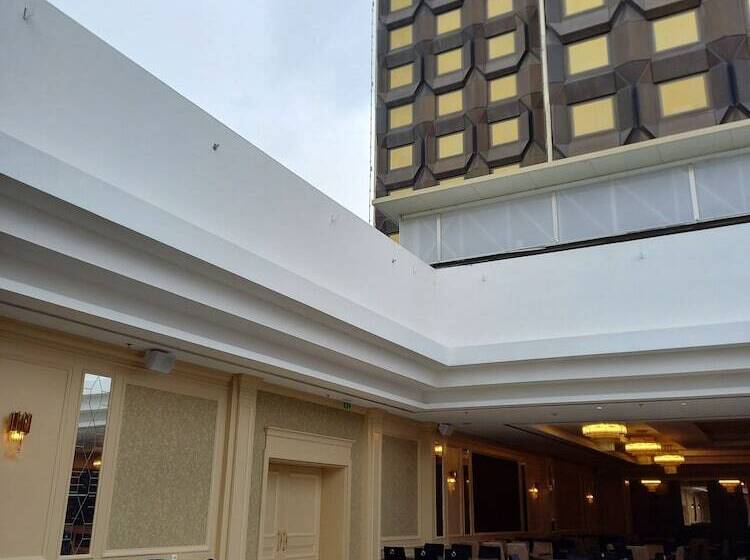 ホテル Astoria Grand