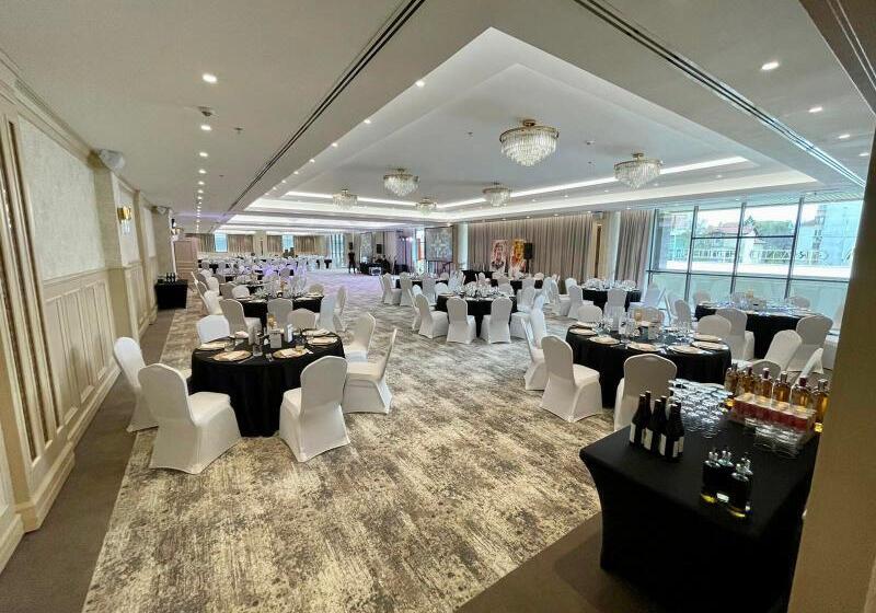 ホテル Astoria Grand