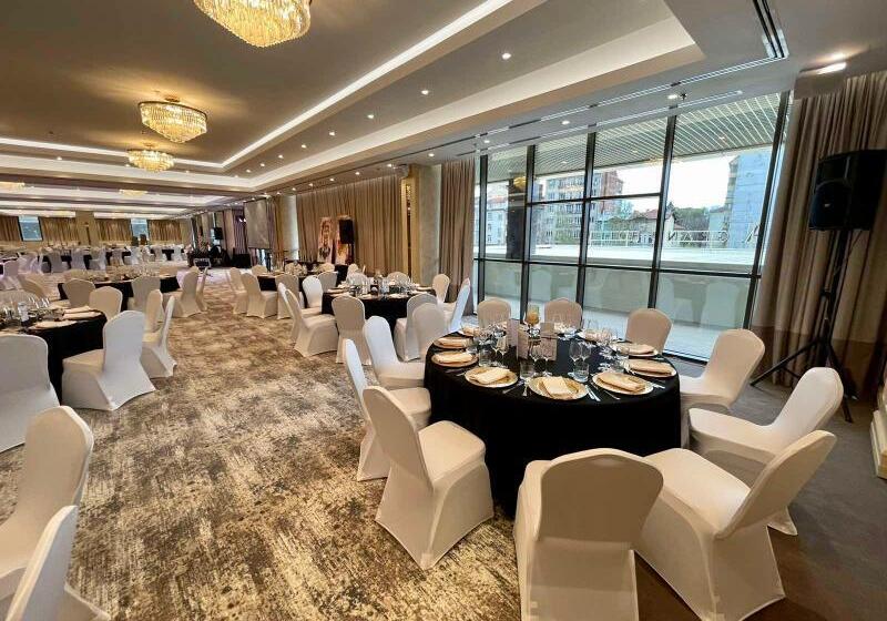 ホテル Astoria Grand