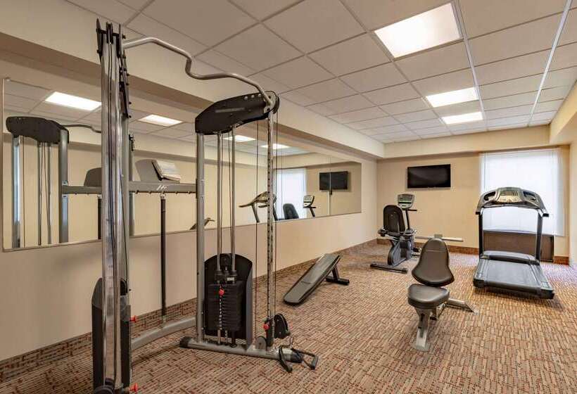 ホテル Baymont By Wyndham Augusta West