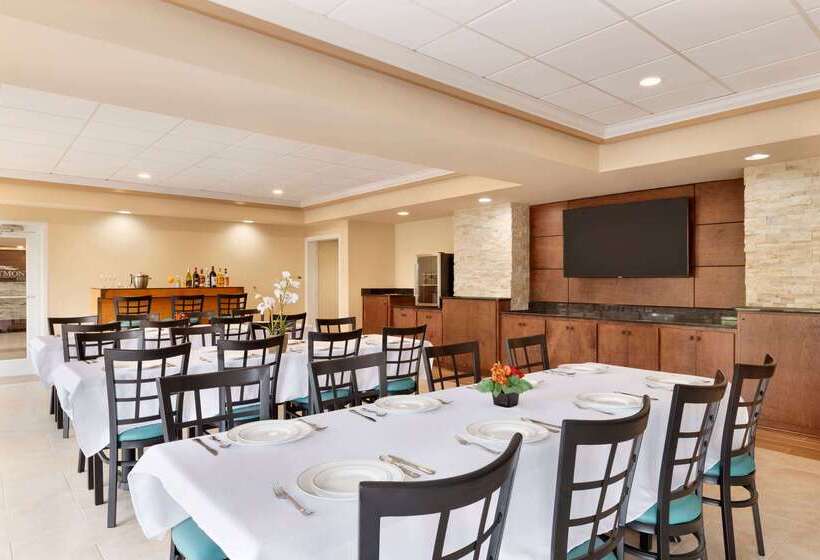 ホテル Baymont By Wyndham Augusta West