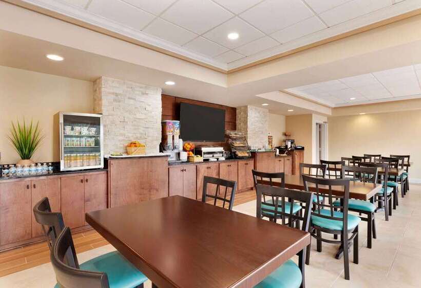 هتل Baymont By Wyndham Augusta West