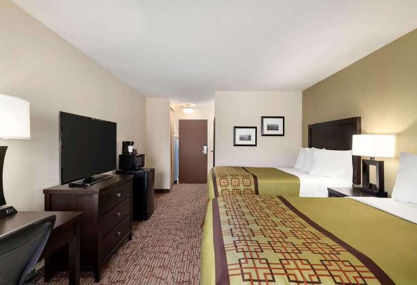 هتل Baymont By Wyndham Augusta West