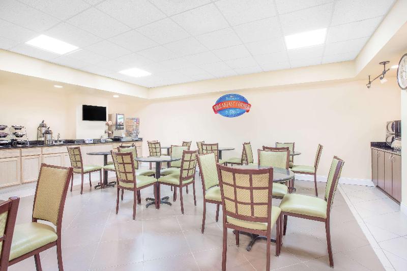 ホテル Baymont By Wyndham Augusta West