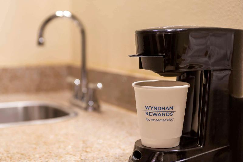 ホテル Baymont By Wyndham Augusta West