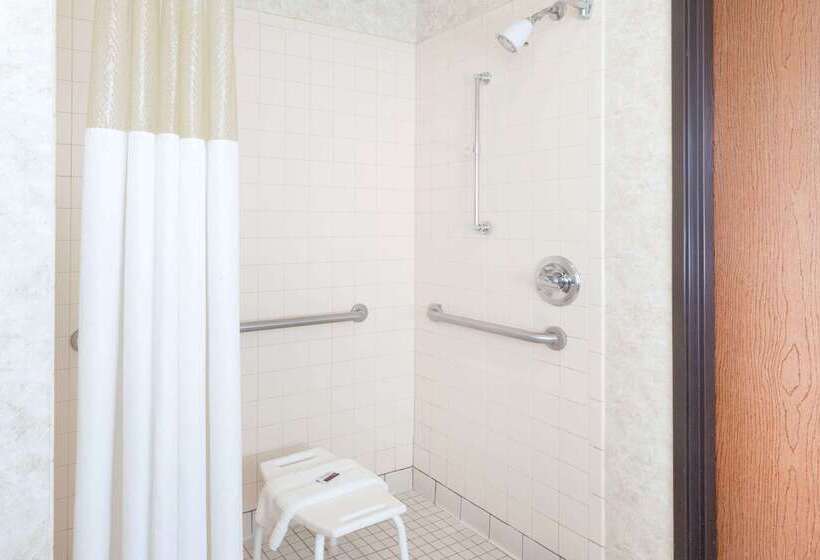 هتل Baymont By Wyndham Chicago/calumet City