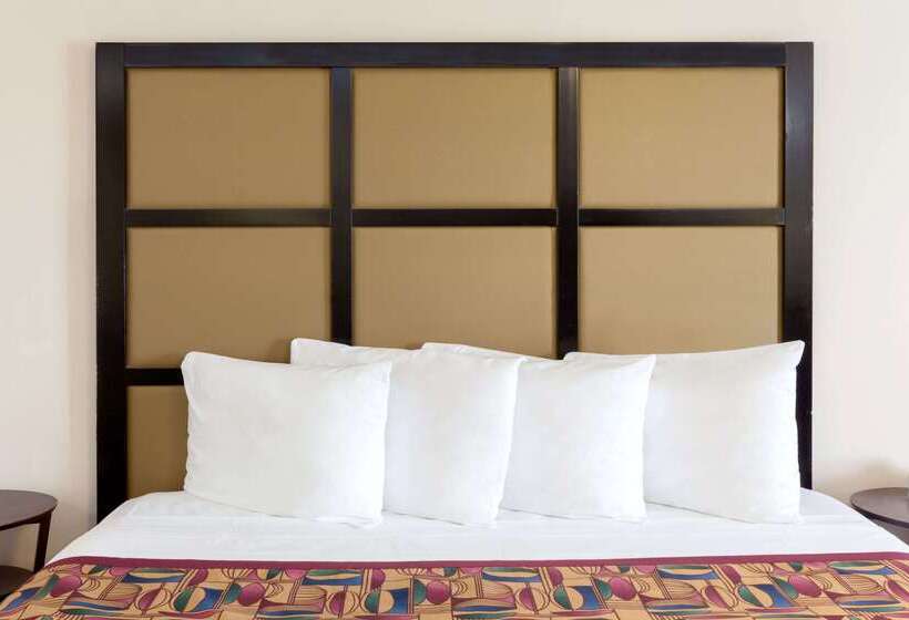 هتل Baymont By Wyndham Chicago/calumet City