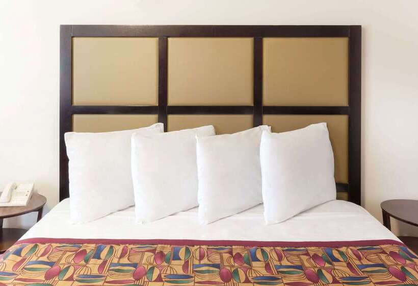 هتل Baymont By Wyndham Chicago/calumet City