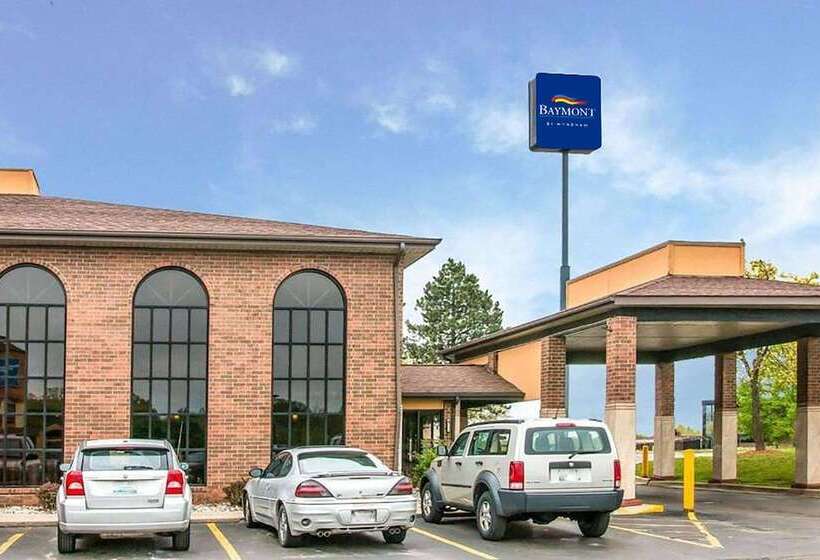 Отель Baymont By Wyndham Flint Airport North