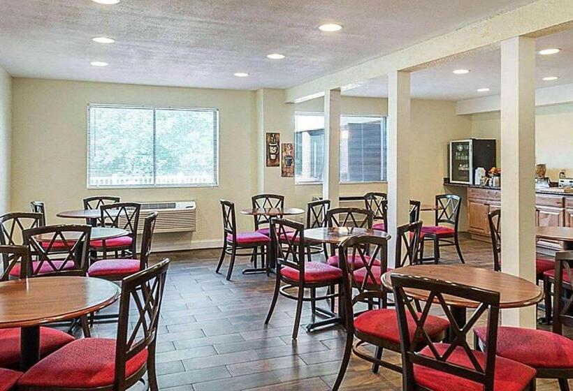 فندق Remembrance Inn