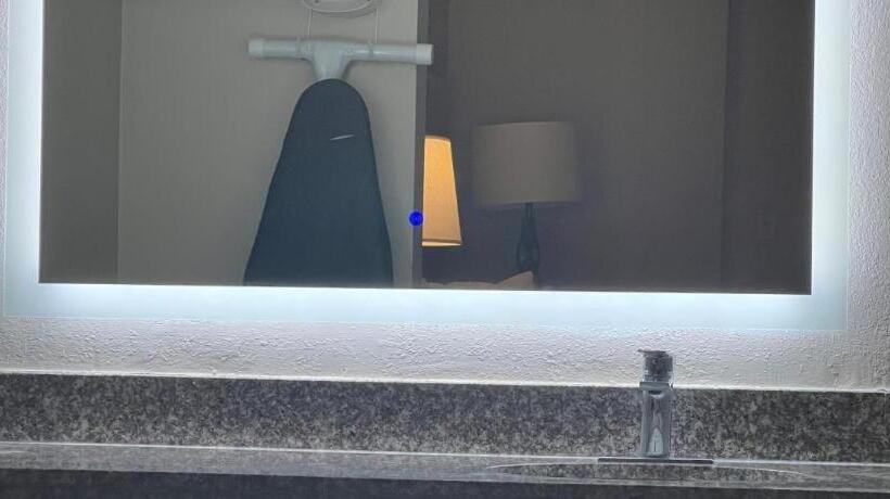 ホテル Baymont By Wyndham Odessa University Area