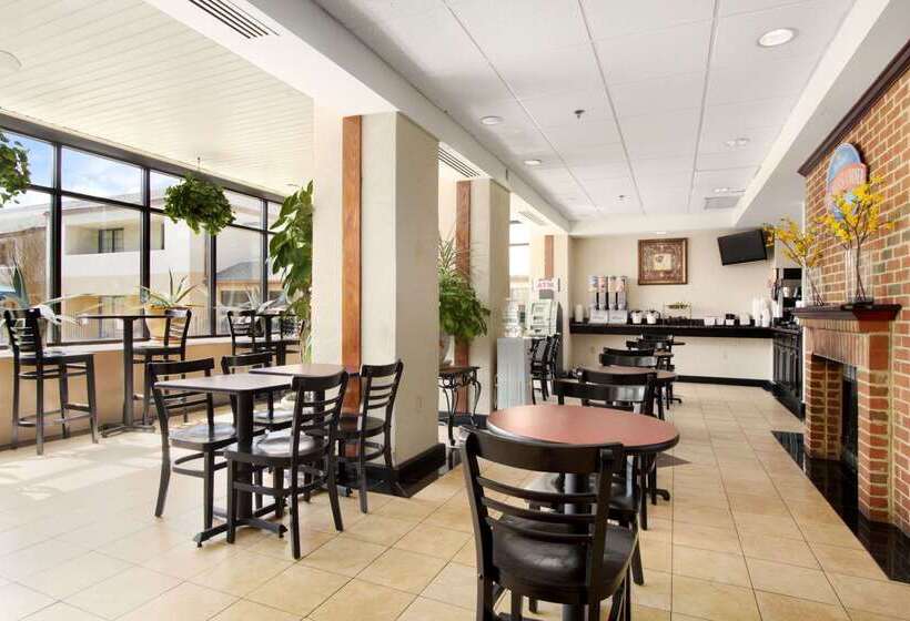 فندق Comfort Inn & Suites