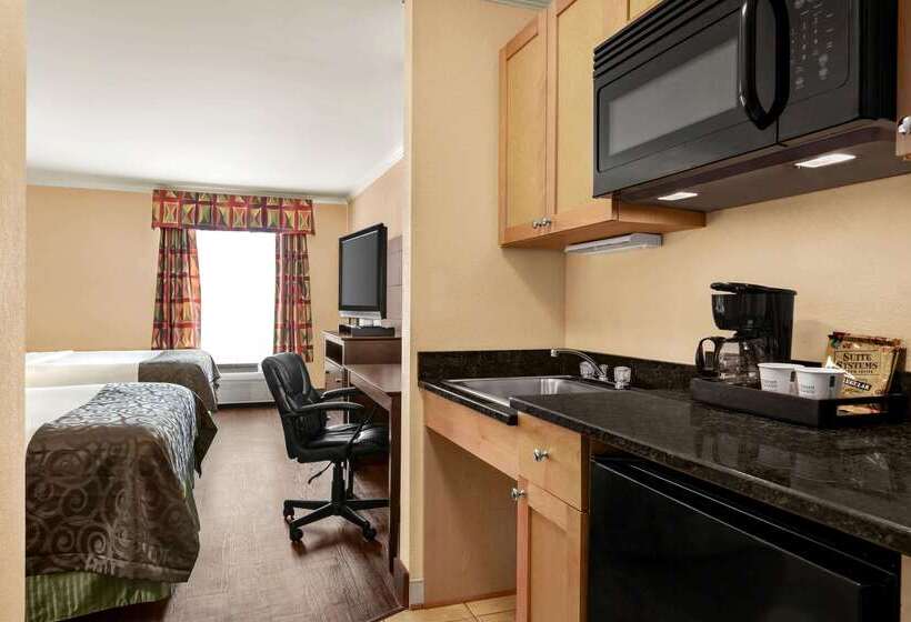 فندق Comfort Inn & Suites