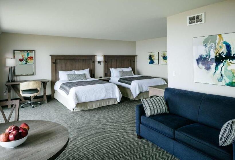 فندق Beachfront Inn