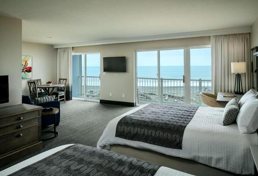 فندق Beachfront Inn