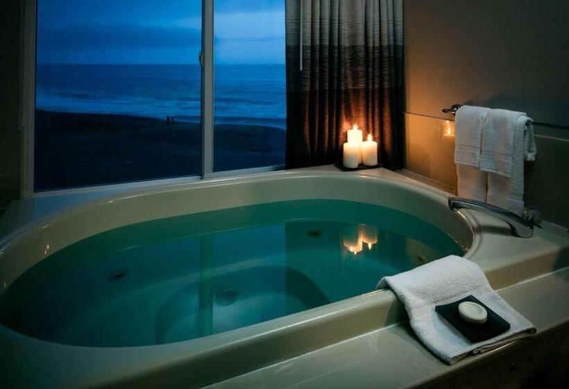 فندق Beachfront Inn