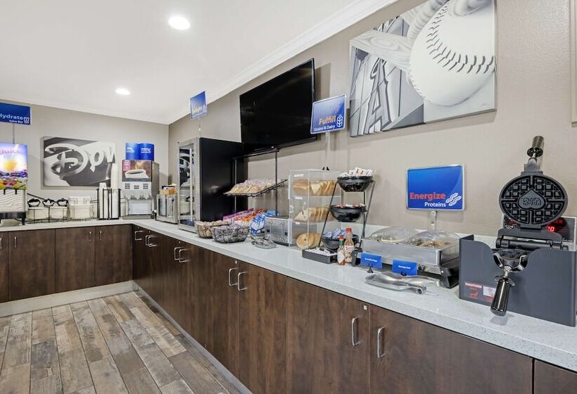 Best Western Courtesy Inn Hotel   Anaheim Resort At The Park