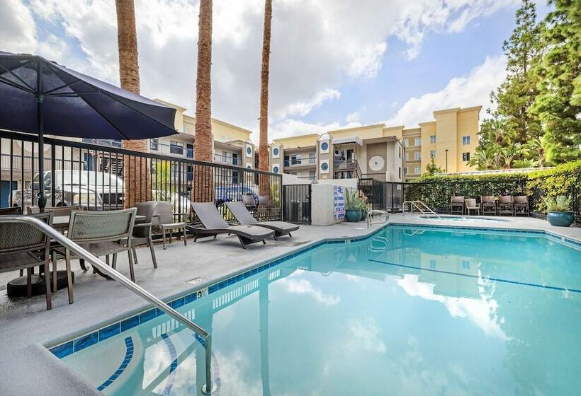 Best Western Courtesy Inn Hotel   Anaheim Resort At The Park