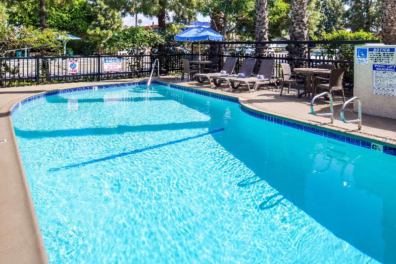 Best Western Courtesy Inn Hotel   Anaheim Resort At The Park