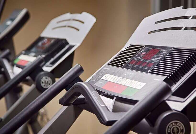 فندق Best Western Crown Inn & Suites   Batavia