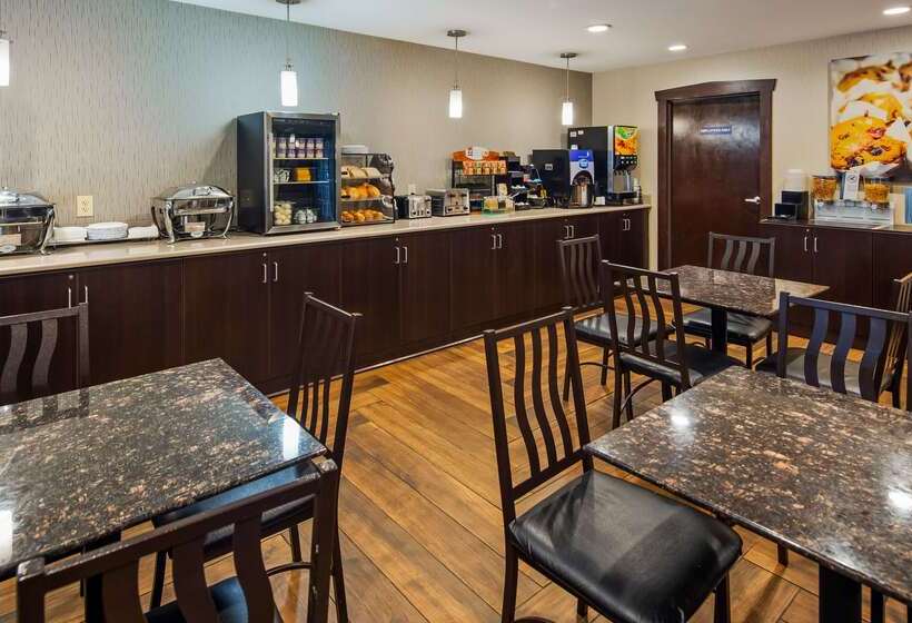 فندق Best Western Crown Inn & Suites   Batavia