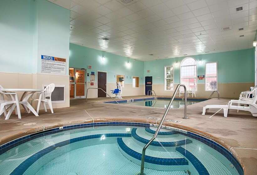 فندق Best Western Crown Inn & Suites   Batavia