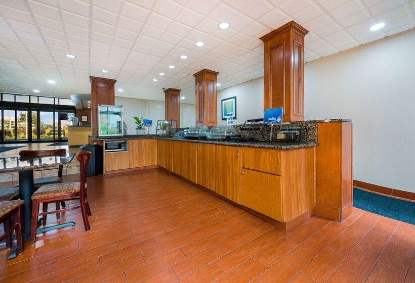 호텔 Best Western Detroit Livonia